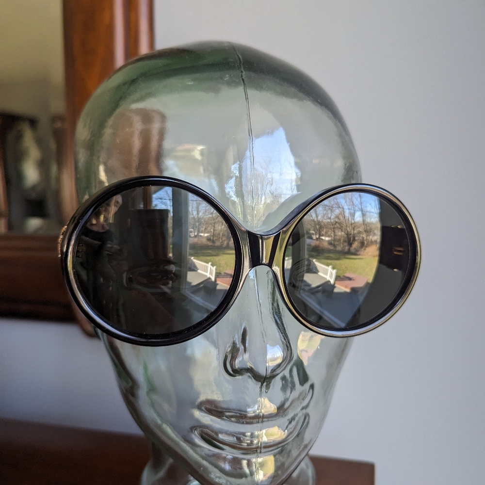 New Authentic Yves Saint Laurent women's sunglasses - Picture 12 of 16